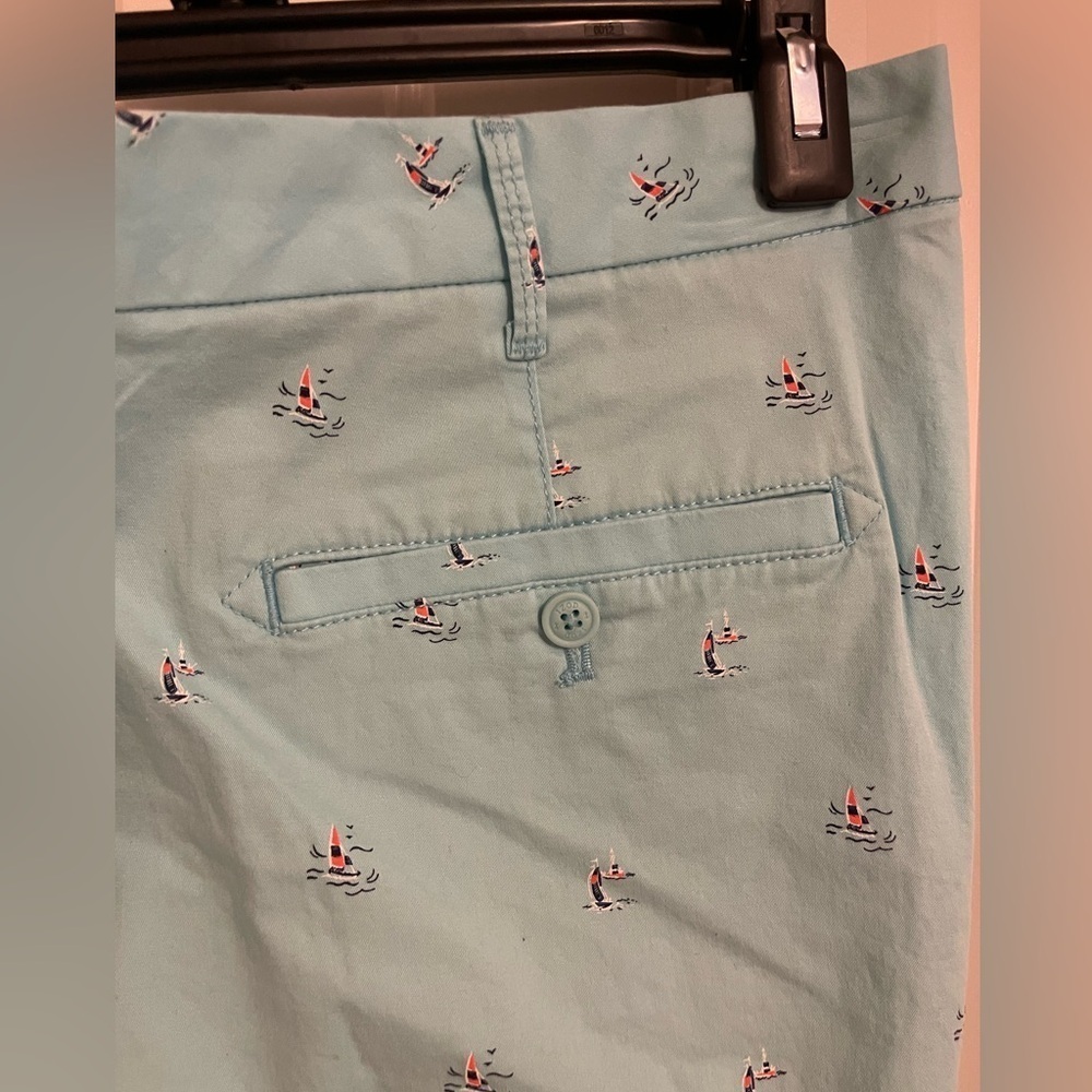 SAILBOAT IZOD Mens‎ Stretch flat front classics fit w40 / 9.5 inseam light blue